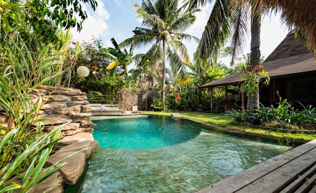 Villa Bhuvana With Private Swimming Pool Гілі-Траванган Номер фото
