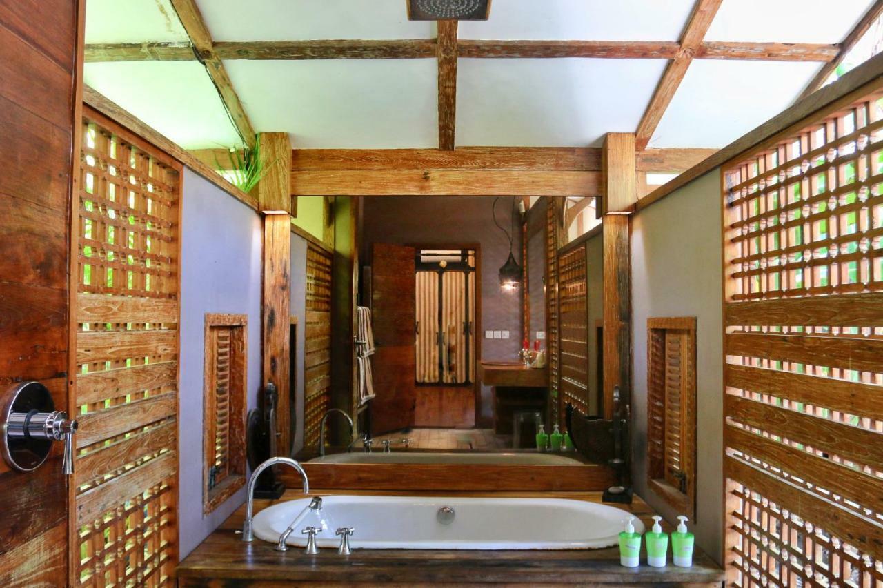Villa Bhuvana With Private Swimming Pool Гілі-Траванган Екстер'єр фото